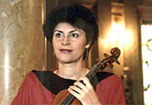 Violonista de renume internaţional Cristina Anghelescu, invitată la Toamna Muzicală Clujeană