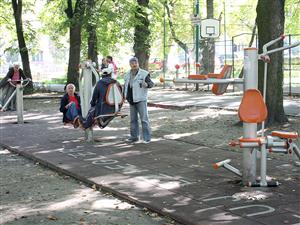 Contestaţii câştigate de primărie: liber la aparate de fitness în parcuri