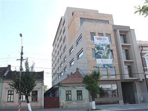 Clădiri noi pe “Strada birourilor” 