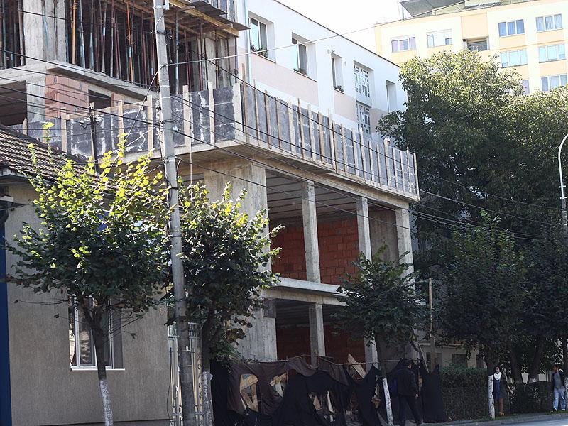 Primăria cere ajutor împotriva blocului lui Awwad Jamal