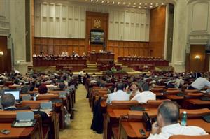 PDL vrea să corecteze greşeala: a votat scăderea TVA la alimentele de bază şi neimpozitarea pensiilor mici VIDEO