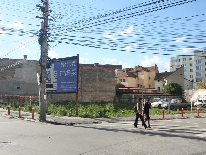 “Turnul milionarilor” a scăzut cu trei etaje