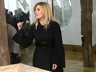 Udrea: Românii decontează azi factura greşelilor fostelor guvernări
