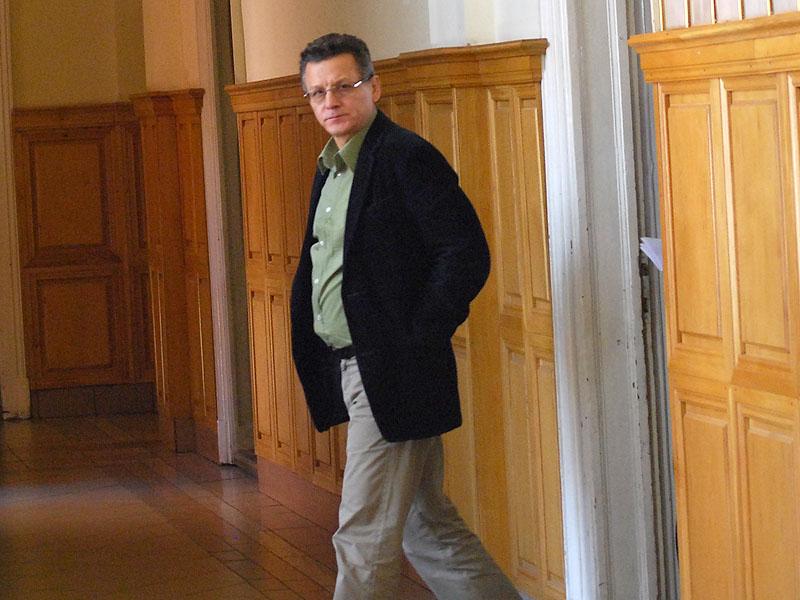 Procesul lui Platon, amânat pentru negocierea laturii civile   