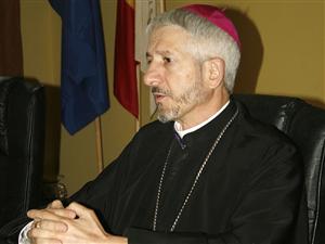 Episcopul Crihălmeanu: Un octombrie tumultuos şi friguros, dar noi rămânem înrădăcinaţi şi întemeiaţi în Hristos