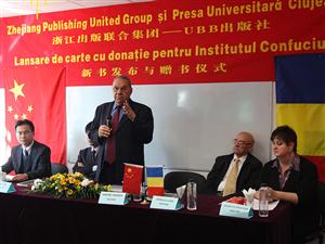 Instructorii clujeni de arte marţiale şi medicii se documentează la Confucius   