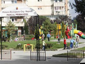 Ofertă de 200.000 de euro pentru întreţinerea locurilor de joacă   