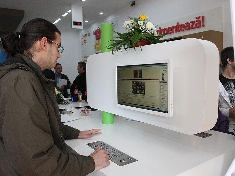 UPC şi-a deschis magazin în centru GALERIE FOTO