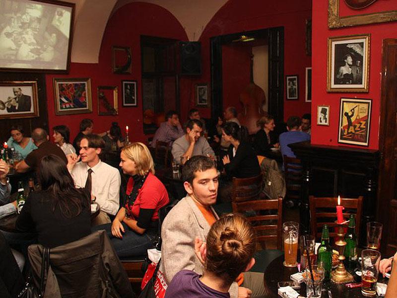 Unde ne distrăm. Casa Tauffer
