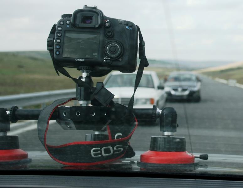 Bloggerii clujeni, protagonişti într-un film cu împuşcături VIDEO