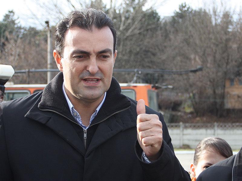Apostu vrea “câteva mandate” la primărie    