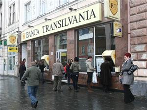 Banca Transilvania şi-a deschis 20 de unităţi într-un an