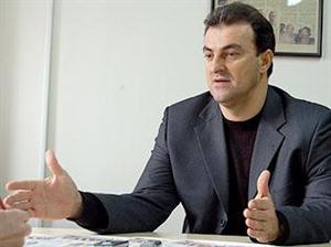  Apostu: Tişe n-a venit cu o soluţie de rezolvare a problemei reclamate, dacă ea există