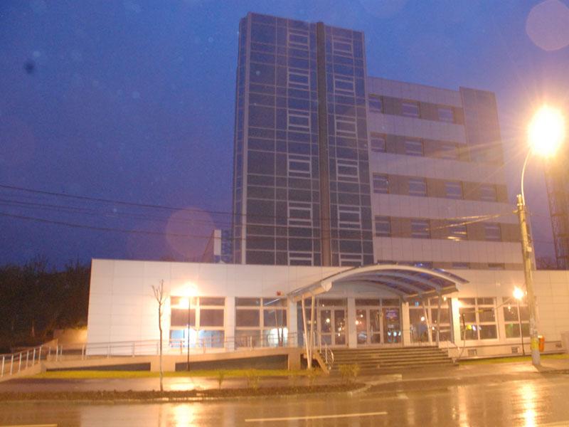 Licitaţie de 184.000 de euro pentru mobilier la noul sediu al CJ