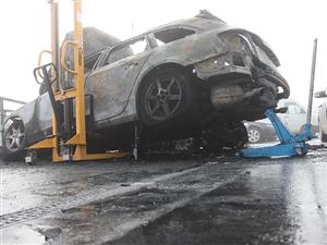 Autoturisme de lux, incendiate în Cluj în stil mafiot             