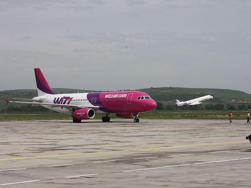 Decembrie cu licitaţii de zeci de milioane de euro la aeroport      