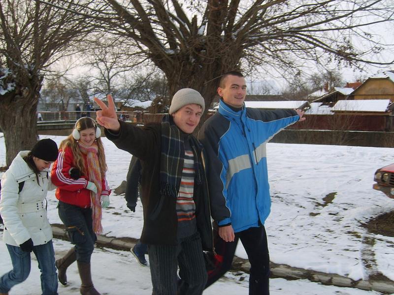 Studenţii clujeni, revoltaţi că li se “taie” taberele       