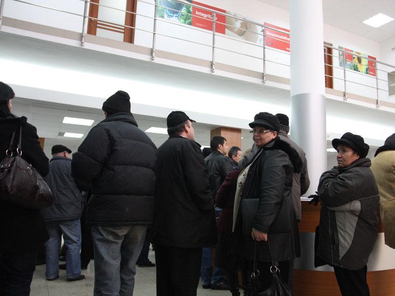 Facturi întârziate şi cozi mari la E.ON Gaz       