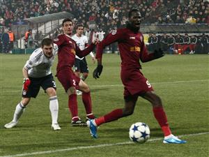 Daily Express: Wenger, cu ochii pe clona lui Adebayor, Traore