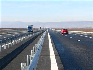 Ministerul o dă la întors cu kilometrii de autostrăzi