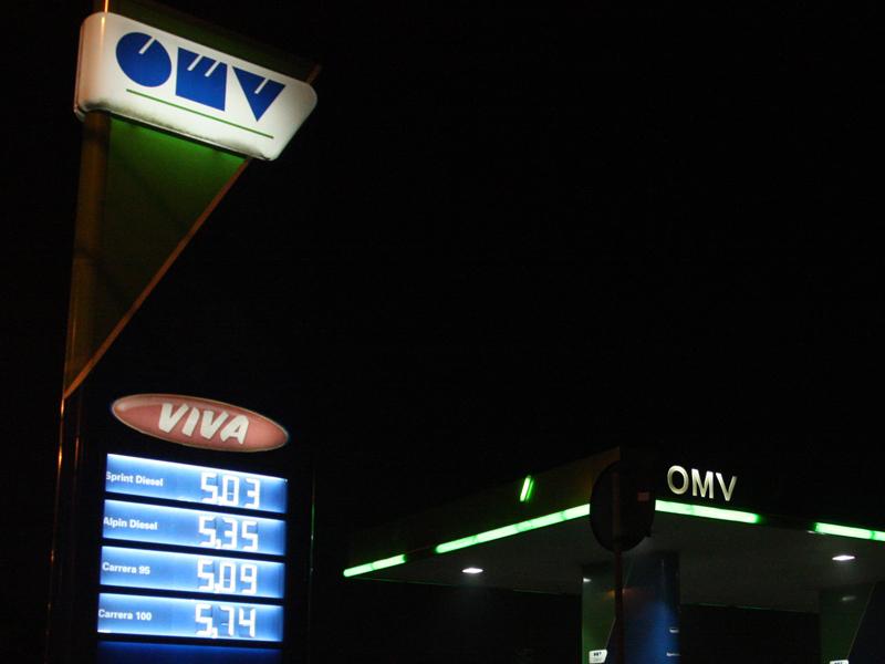 A explodat preţul benzinei