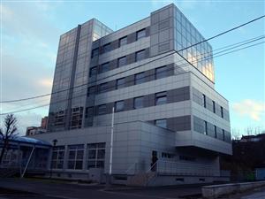 Zece firme se bat pe contractul de 790.000 lei pentru mobilierul noului sediu al Consiliului Judeţean