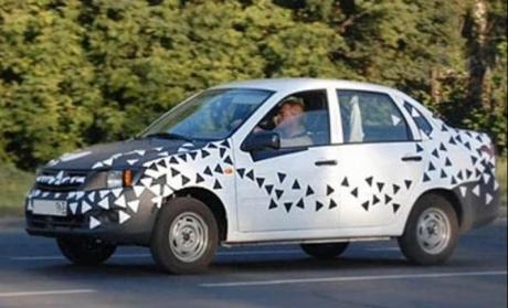Lada şi Renault au realizat o maşină de 5.000 de euro pe platforma Loganului FOTO