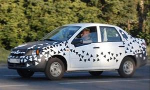 Lada şi Renault au realizat o maşină de 5.000 de euro pe platforma Loganului FOTO