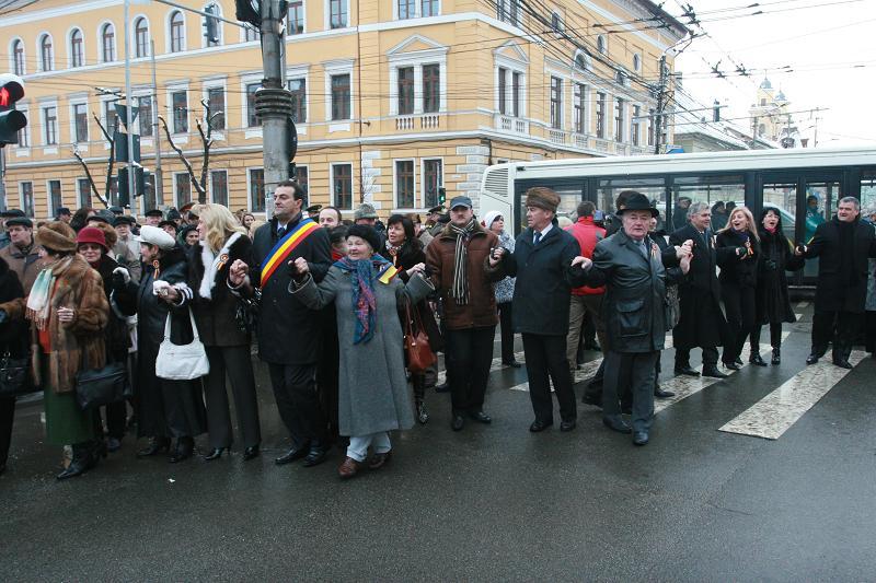 24 ianuarie, celebrat fără imaginaţie la Cluj. Tişe a stat la distanţă de Apostu