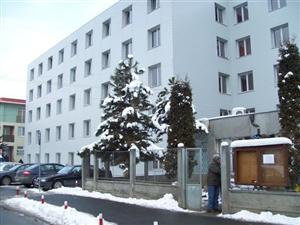 Două imobile modernizate din cadrul Poliţiei clujene vor fi inaugurate mâine GALERIE FOTO