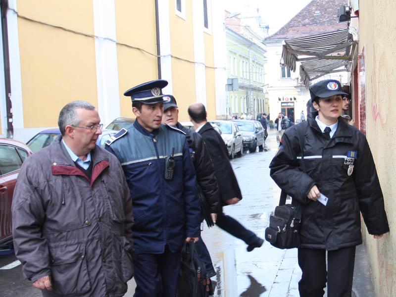 Poliţiştii locali încep “vânătoarea” clujenilor fără acte