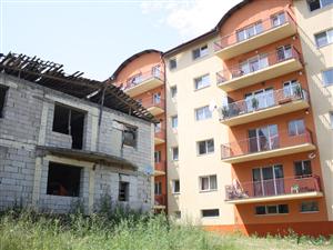Preţul salvării de la demolare a unui bloc