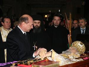 Preşedintele şi Patriarhul, la căpătâiul lui IPS Bartolomeu