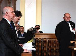 Avocaţii lui Anghel acuză procurorii DNA Cluj de abuzuri