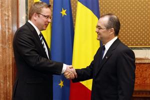 Boc s-a întâlnit cu şeful fabricii Nokia de la Cluj FOTO