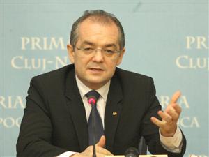 Ultimul scenariu al lui Băsescu: Boc, preşedinte onorific al PDL