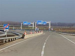 Autostrăzile în parteneriat public-privat, ideea fixă a lui Emil Boc