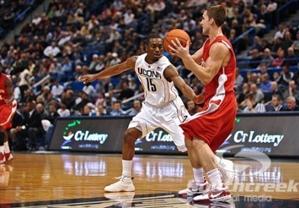 Tyler Morris va semna cu „U” Mobitelco