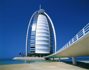 Se caută români pentru hotelul de şapte stele din Dubai