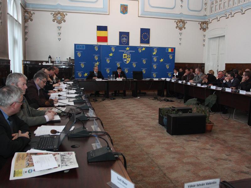 Bugetul judeţului, negociat cu opoziţia       