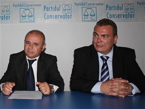 Război între liderii locali ai PC