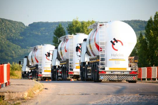 Se schimbă şefia la Holcim România