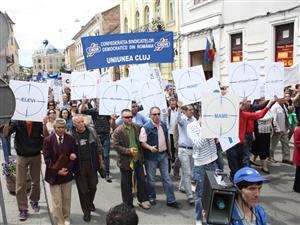 Sindicatele, gata să iasă din nou în stradă   