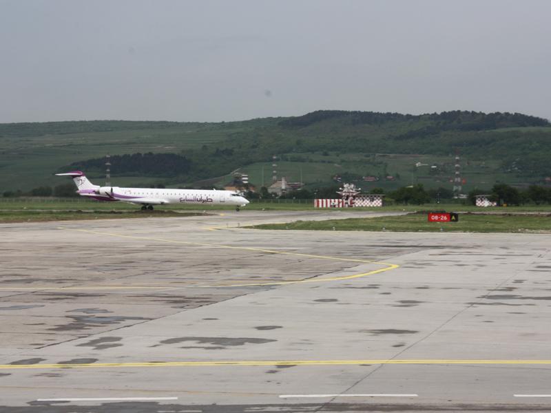 Noua pistă a aeroportului, o luptă cu miză de 40 de milioane de euro
