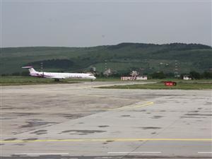 Noua pistă a aeroportului, o luptă cu miză de 40 de milioane de euro
