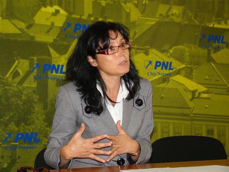 Cătăniciu îl acuză pe primarul Apostu de abuz în funcţie în cazul retrocedării unei clădiri de la Şcoala Bob