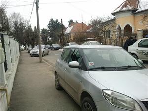 I-au spart maşina cât a băut o cafea FOTO