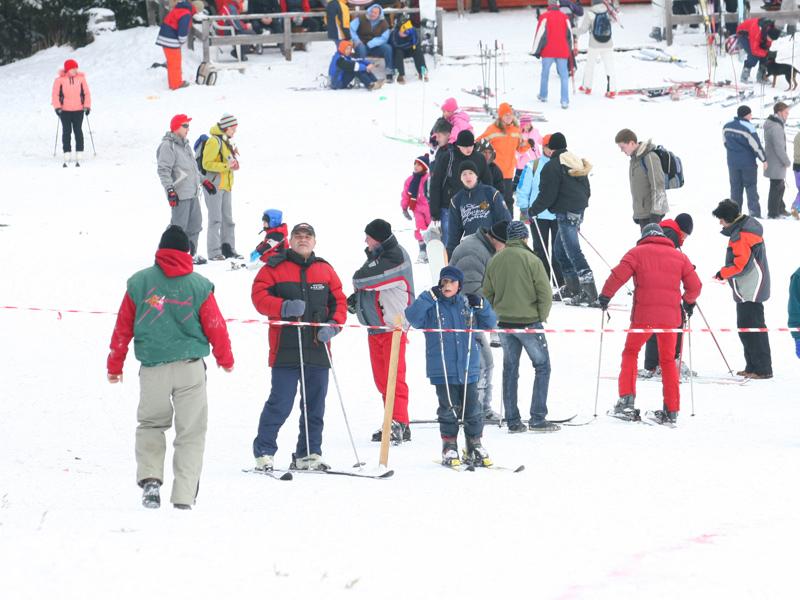 Omăt din pădure pentru Serbările Zăpezii