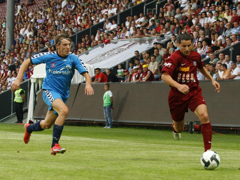 Nebunia pentru titlu în Liga I reîncepe azi
