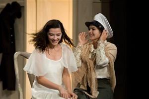 Sora mai mică a celor “Trei surori”, aseară la Teatrul Maghiar